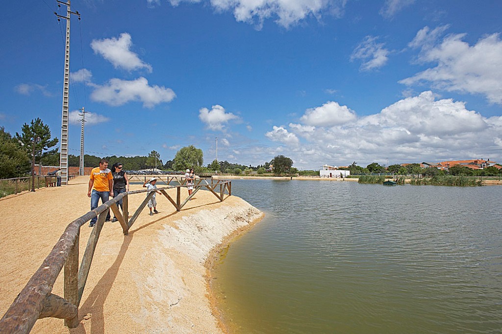 Calvão Lagoon and Park